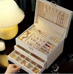 Three-in-One Jewelry Storage Box ⑈